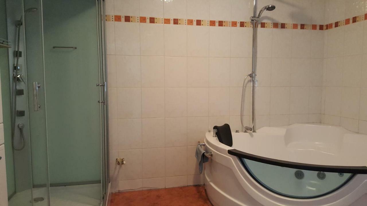Apartamento Leon'S Silberwald Strasshof an der Nordbahn Exterior foto