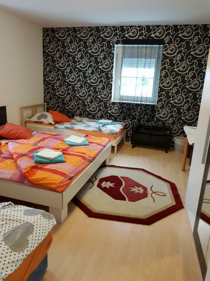 Apartamento Leon'S Silberwald Strasshof an der Nordbahn Exterior foto